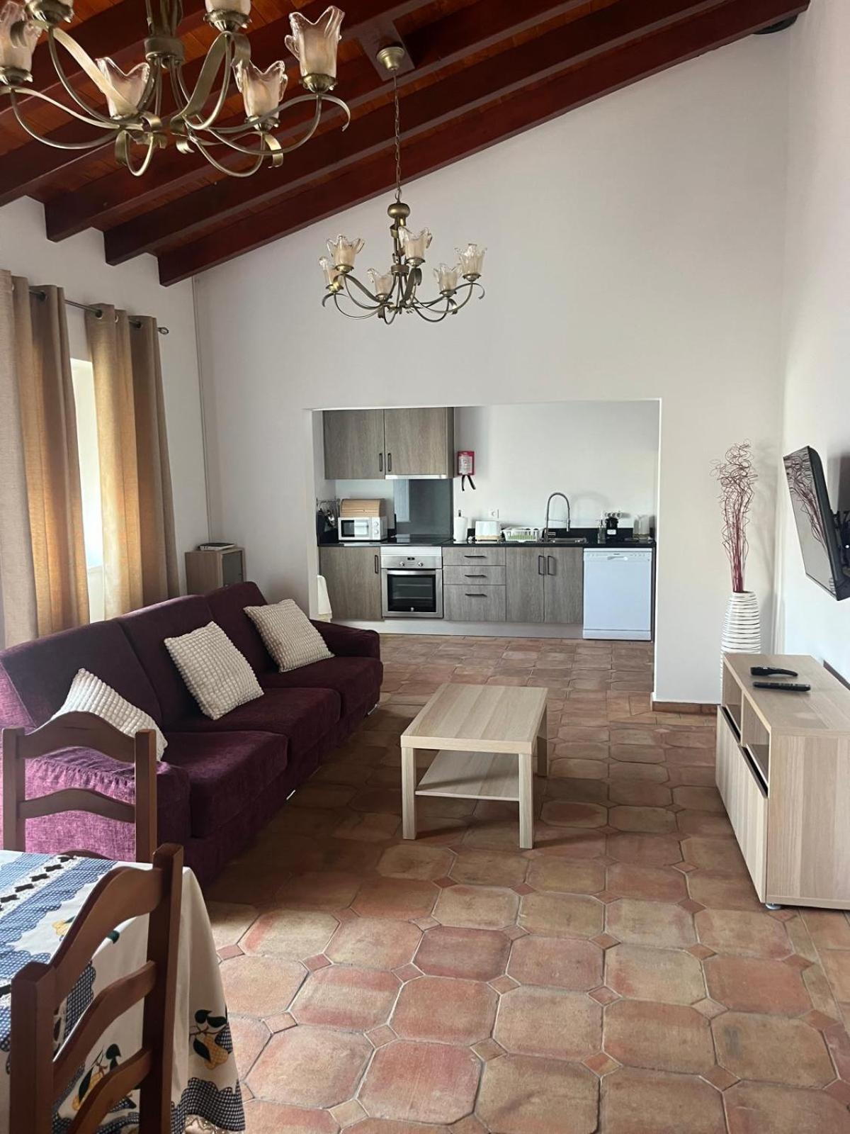 Casa Dos Sapos Villa แมร์โตลา ภายนอก รูปภาพ